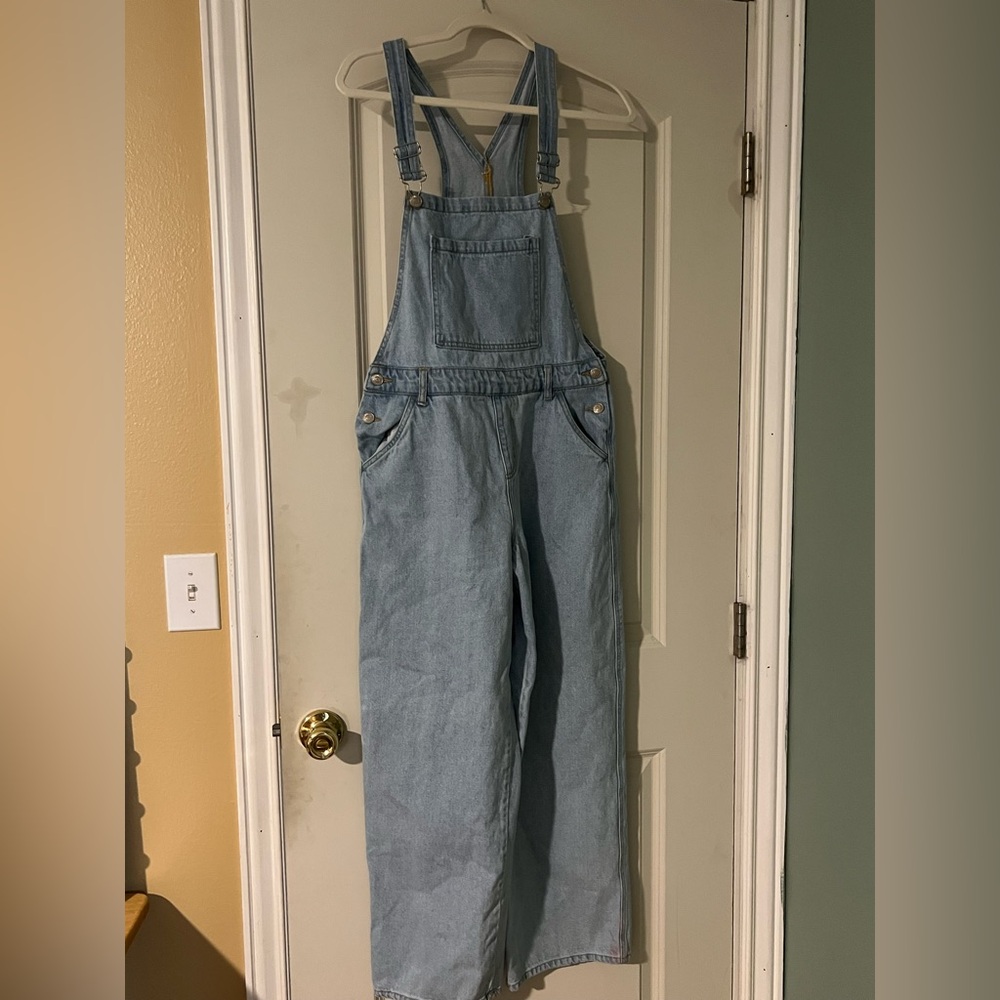 “ SOLD “Stylish Blue forever 21 Denim Overalls